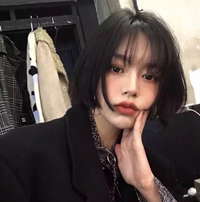 双马尾女战士海报