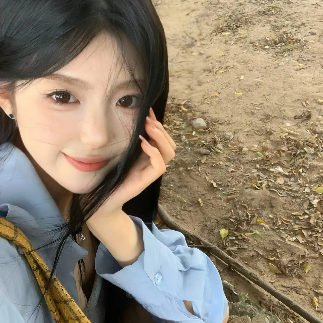 宝影花痕海报